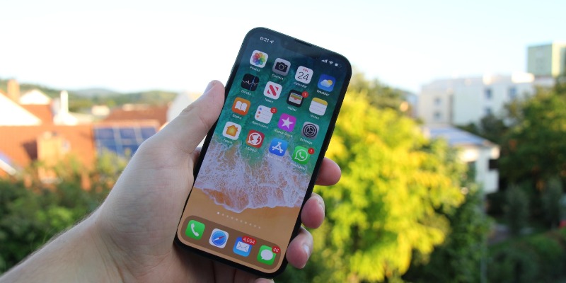 Evolutie van de iPhone-interface: technische trends en innovaties die de gebruikerservaring op digitale platforms verbeteren