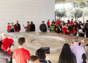 apple-park-visitor-center-cupertino-augmented-reality-tour-3d-model.png
